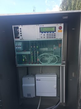 Sterownik sygnalizacji świetlnej schowany w studni EK 880