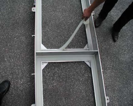 Wyjmowana, elastyczna uszczelkasilikonowa zapewniająca szczelność na wody opadowe